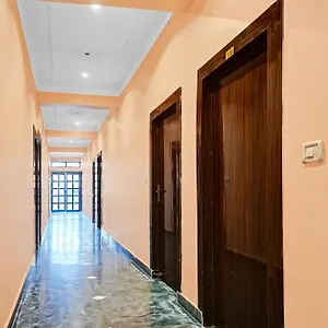 Oyo Flagship Tara Hotel